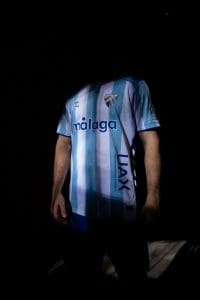 La nueva camiseta del Málaga, todo un éxito en ventas